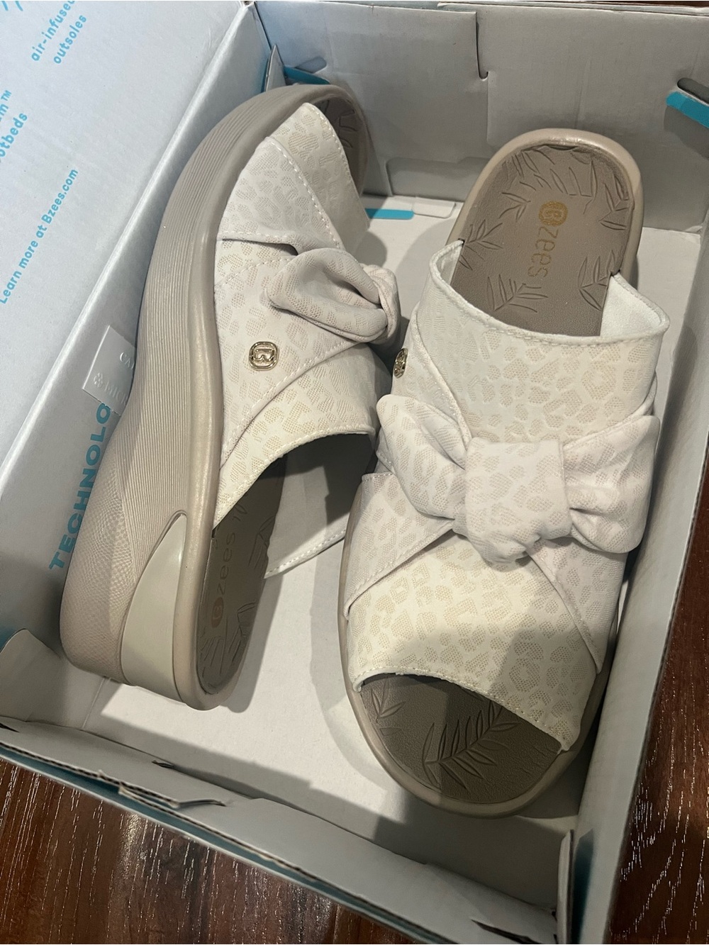 Bzees Ivory Knotted Wedge Slide Sandals
